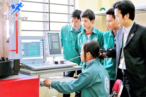 Tim-viec-lam-cho-nguoi-tot-nghiep-pho-thong-03_395.jpg Tim-viec-lam-cho-nguoi-tot-nghiep-pho-thong-03_395.jpg